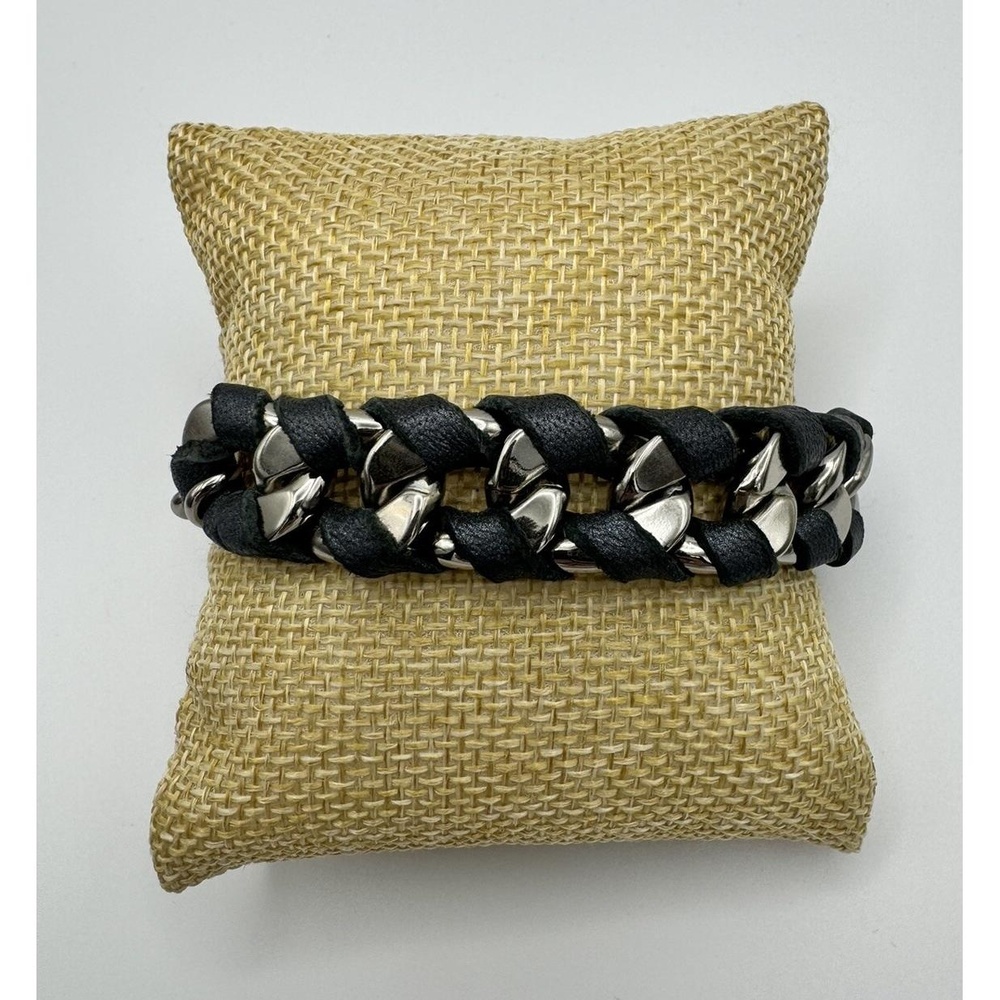 Skinny By Jessica Elliot Blue Gray‎ Leather Wrapped Silver Tone Link Bracelet